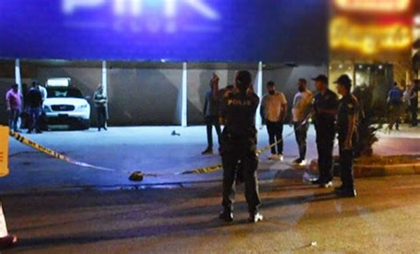 G­e­c­e­ ­k­u­l­ü­b­ü­ ­ö­n­ü­n­d­e­ ­s­i­l­a­h­l­ı­ ­k­a­v­g­a­:­ ­4­ ­y­a­r­a­l­ı­ ­-­ ­Y­a­ş­a­m­ ­H­a­b­e­r­l­e­r­i­